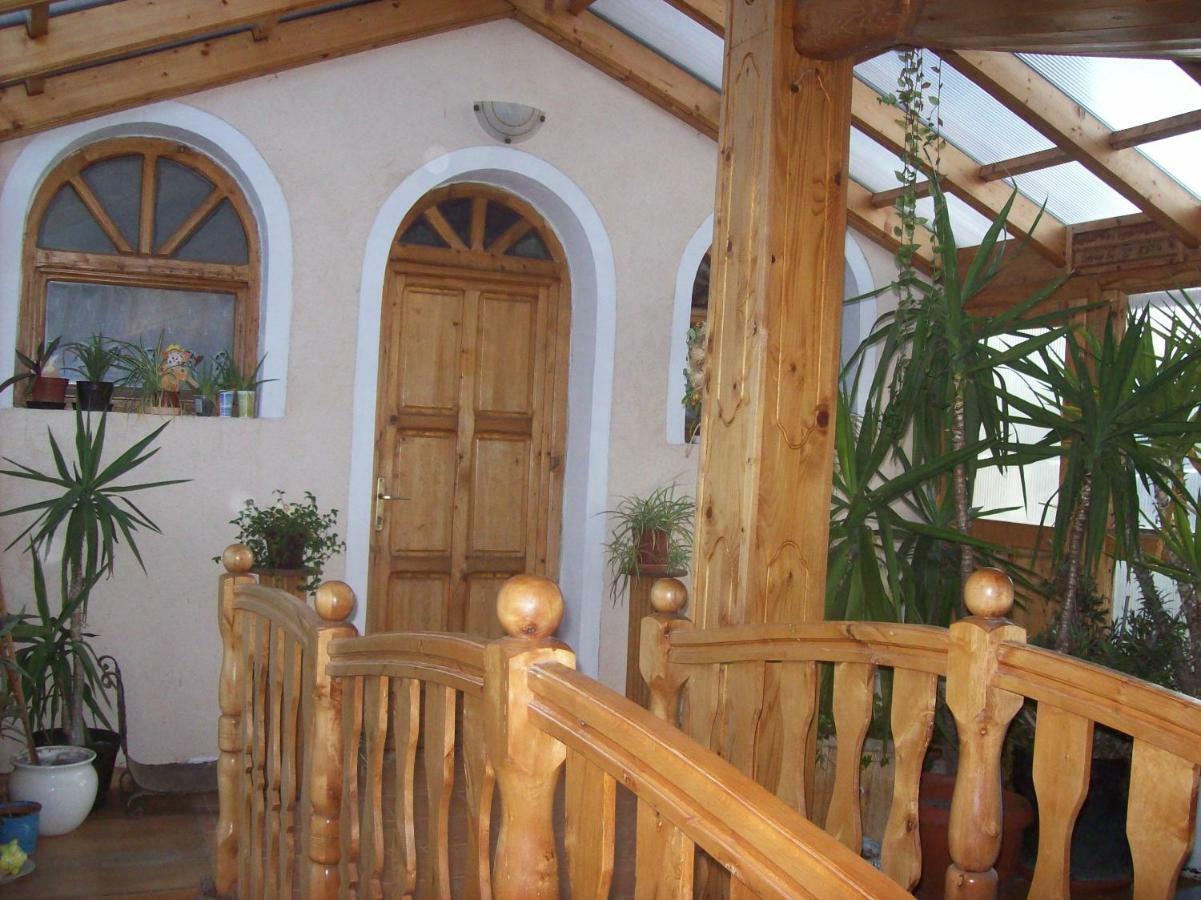 Lila Akac Vendeghaz Hotel Dabrony Luaran gambar